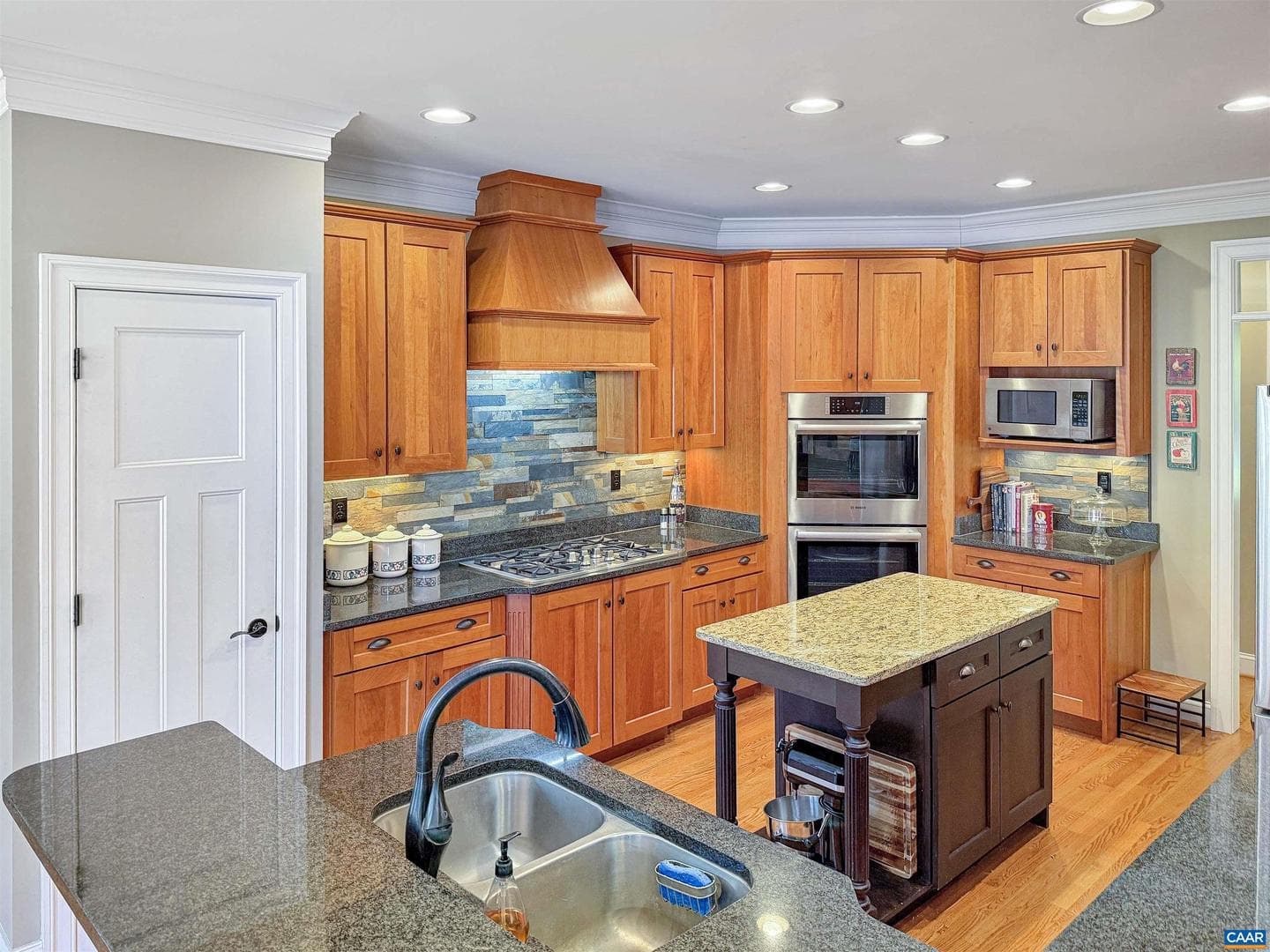 4225 Woodthrush Ln photo 13