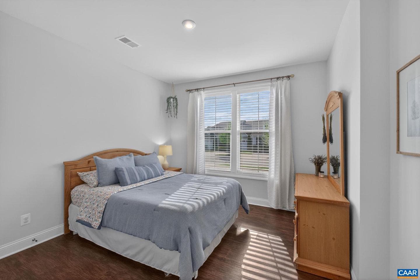 386 Claibourne Rd photo 18