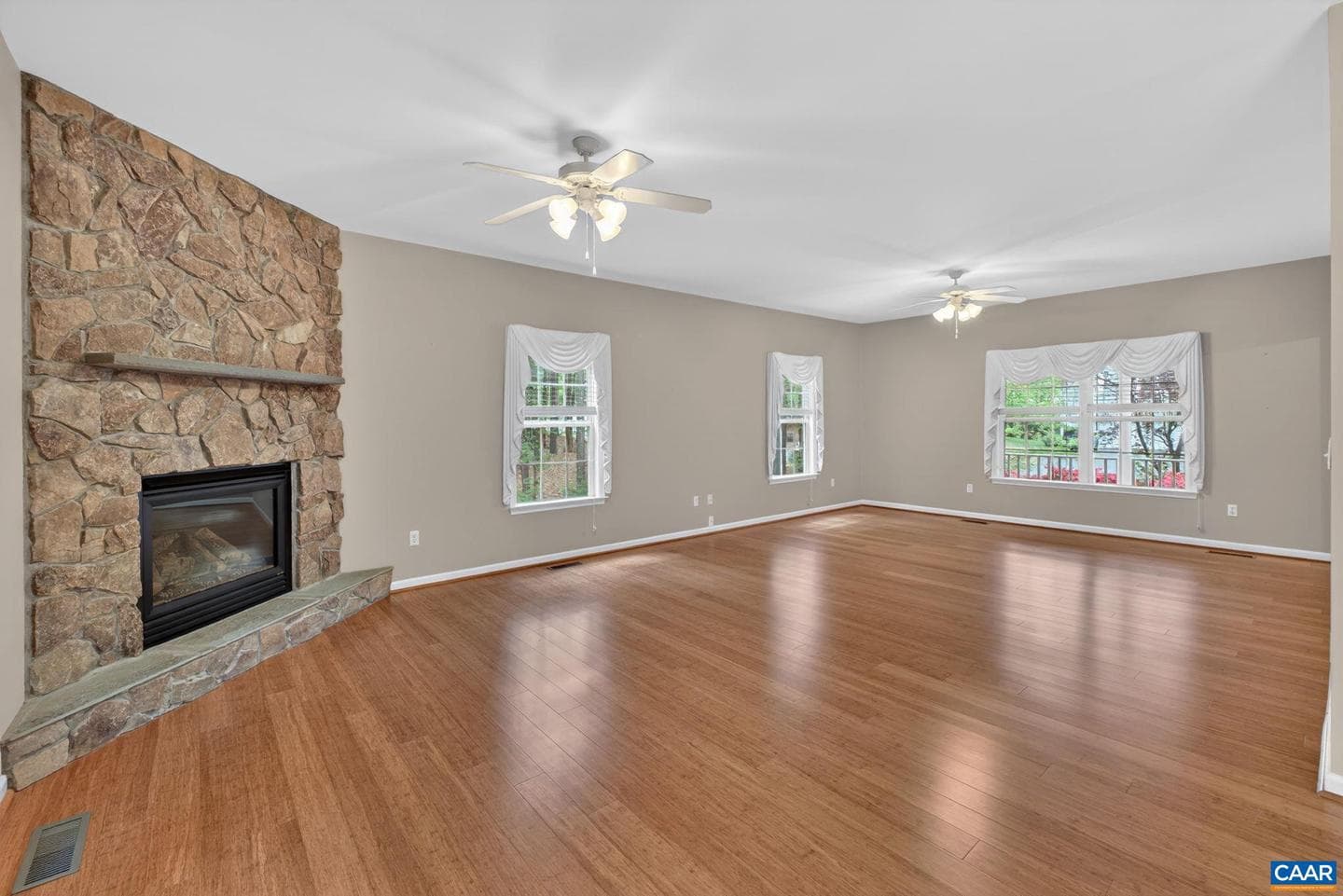 154 White Cedar Rd photo 10