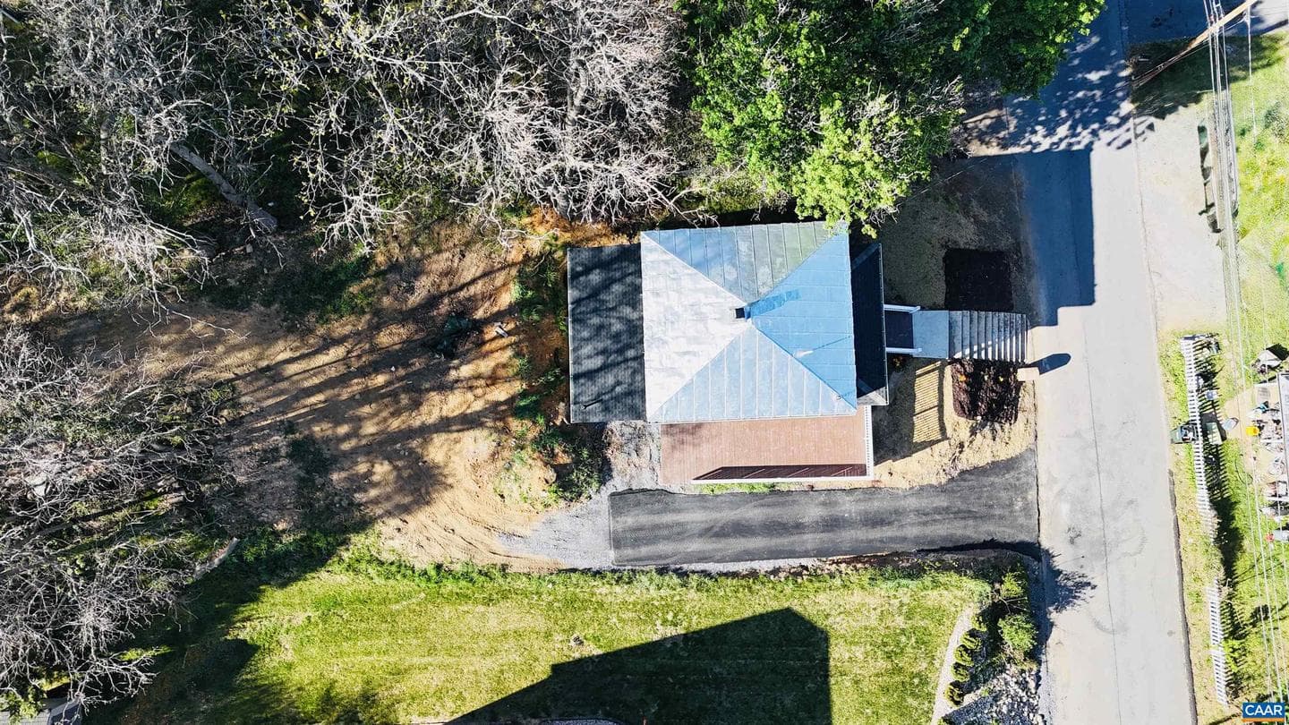 427 Montgomery Ave photo 48