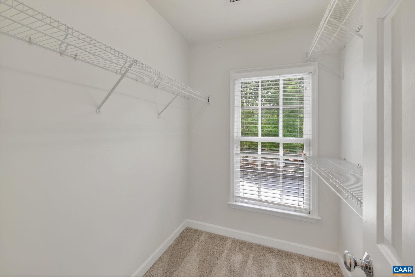532 Summerford Ln photo 17