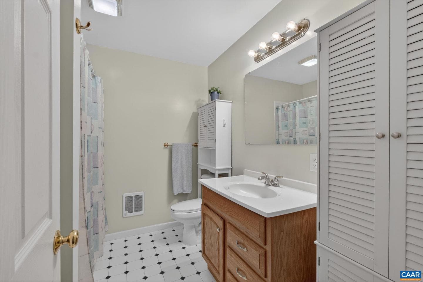 1250 Templeton Cir photo 27