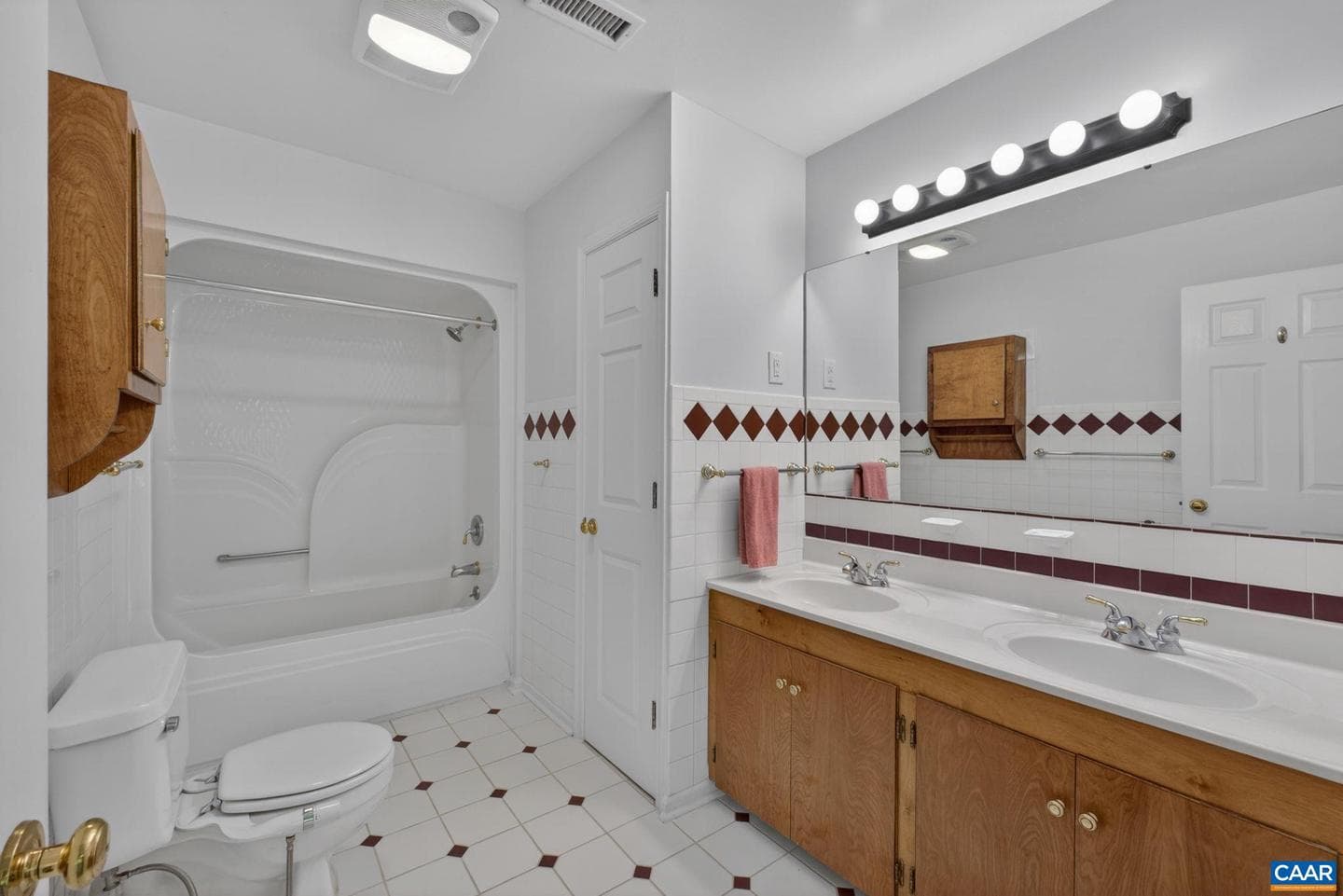 1250 Templeton Cir photo 31