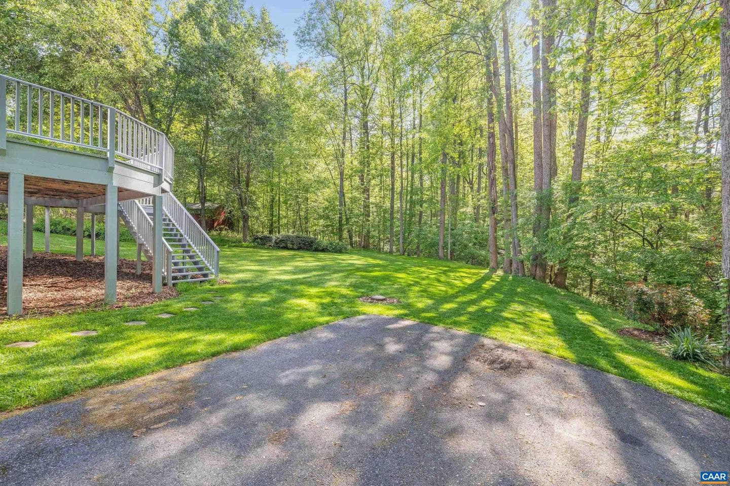 204 W Rosewood Dr photo 4