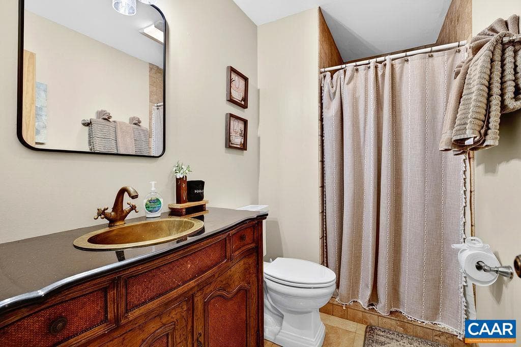 952 Blue Ridge Dr photo 22
