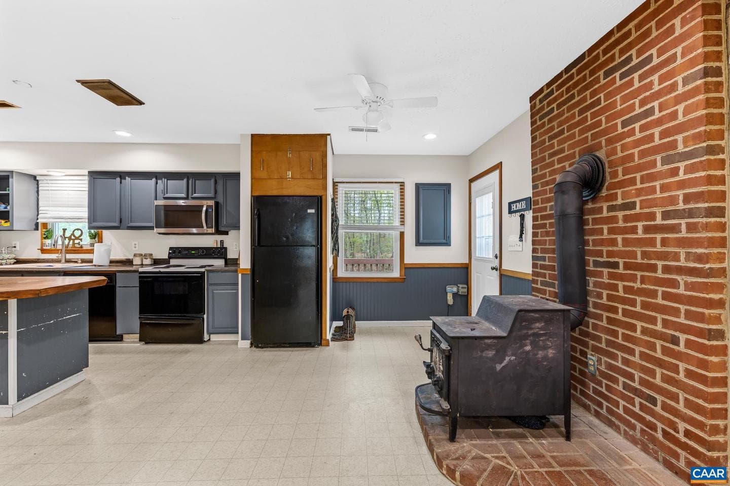 4586 Spotswood Trl photo 16