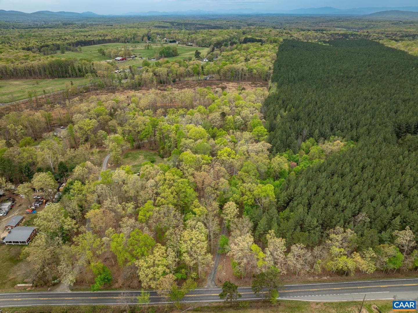 4586 Spotswood Trl photo 4