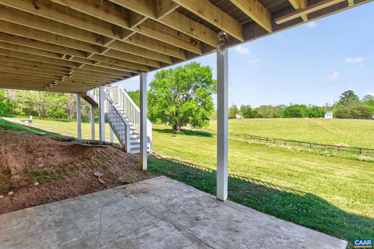 742 White Hall Rd photo 38
