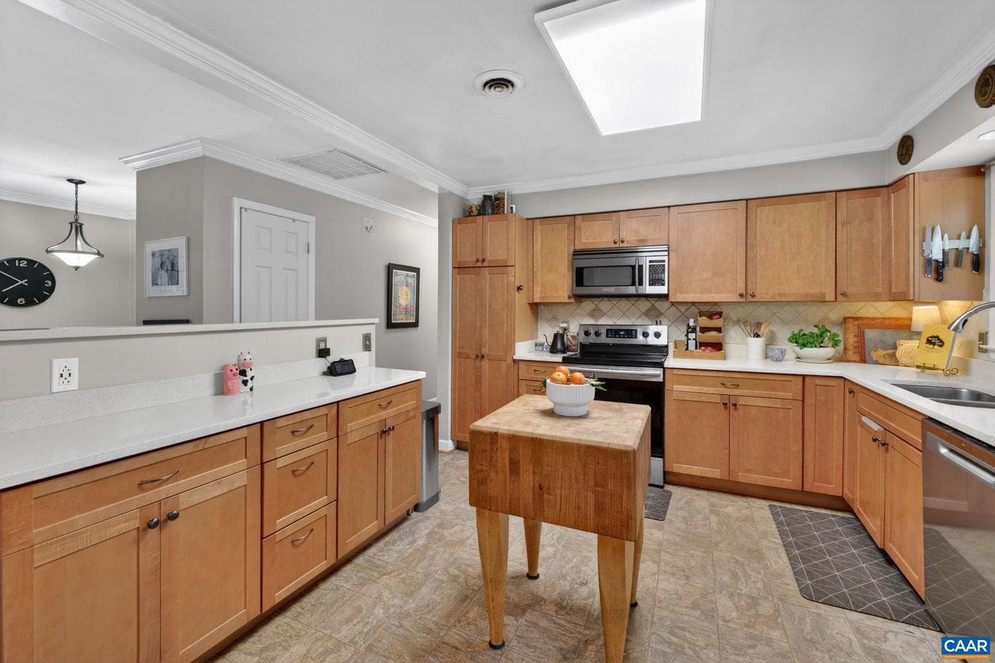 2520 Huntington Rd photo 13