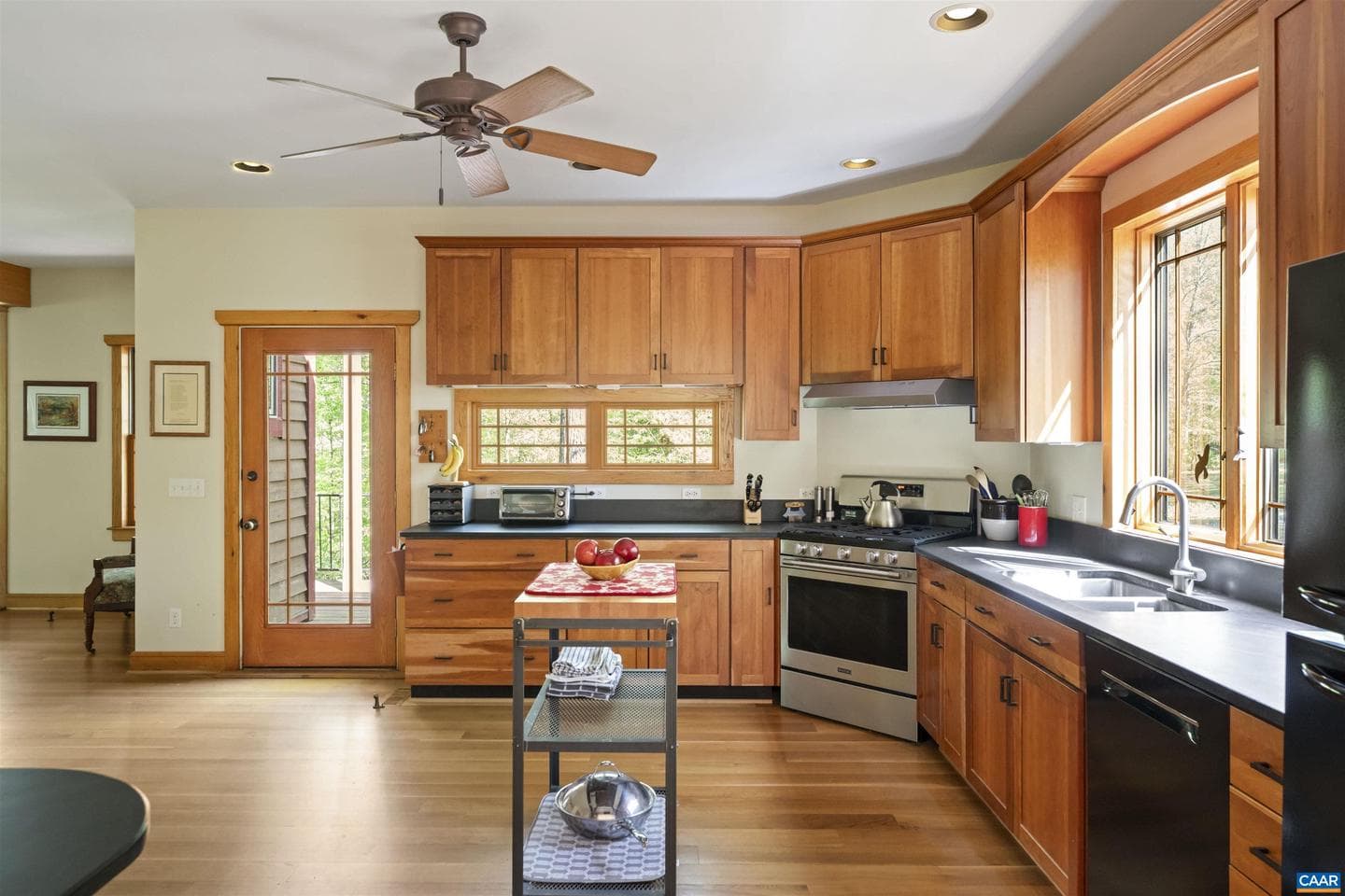 7530 Damon Rd photo 17