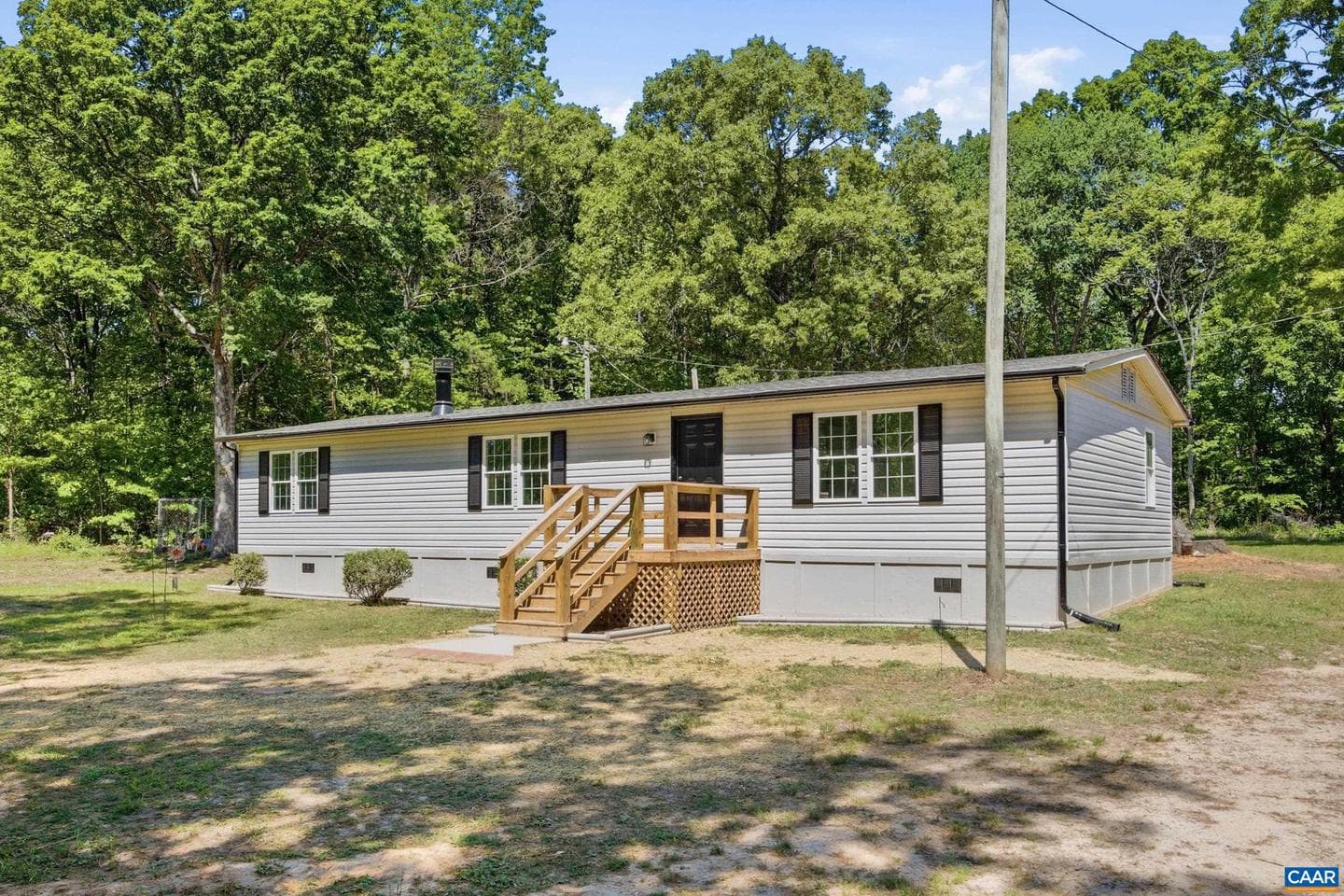 144 Alex Dr, Louisa