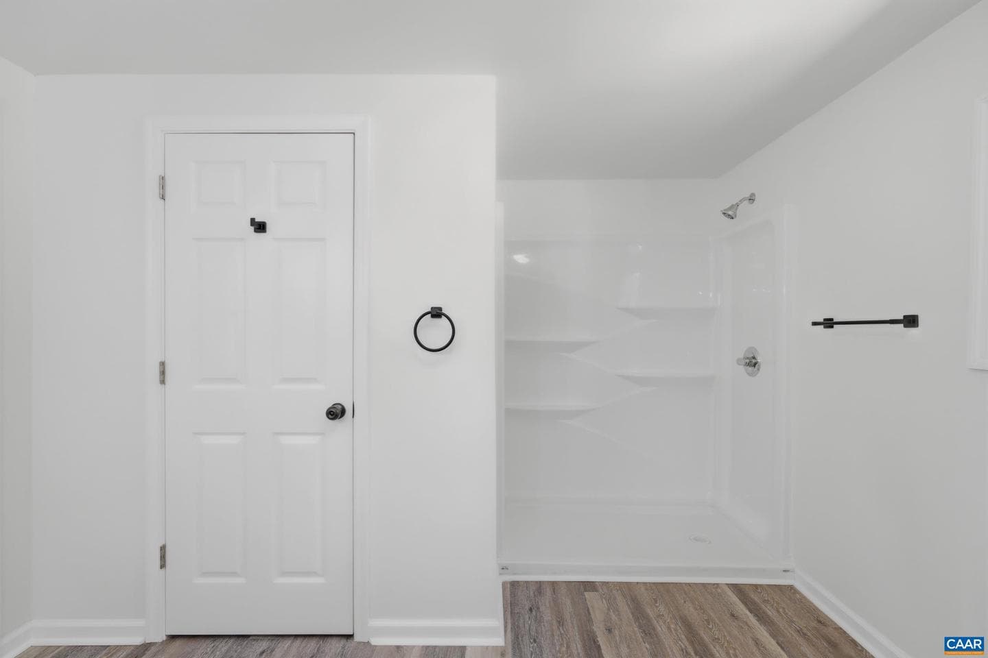 144 Alex Dr photo 19