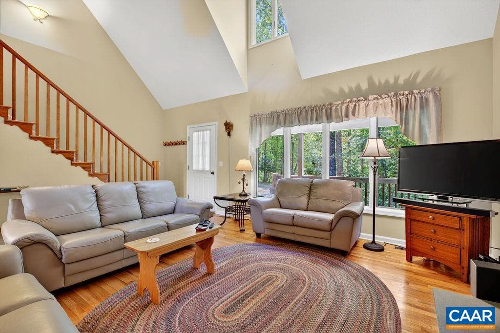 93 Honey Locust Ln photo 11