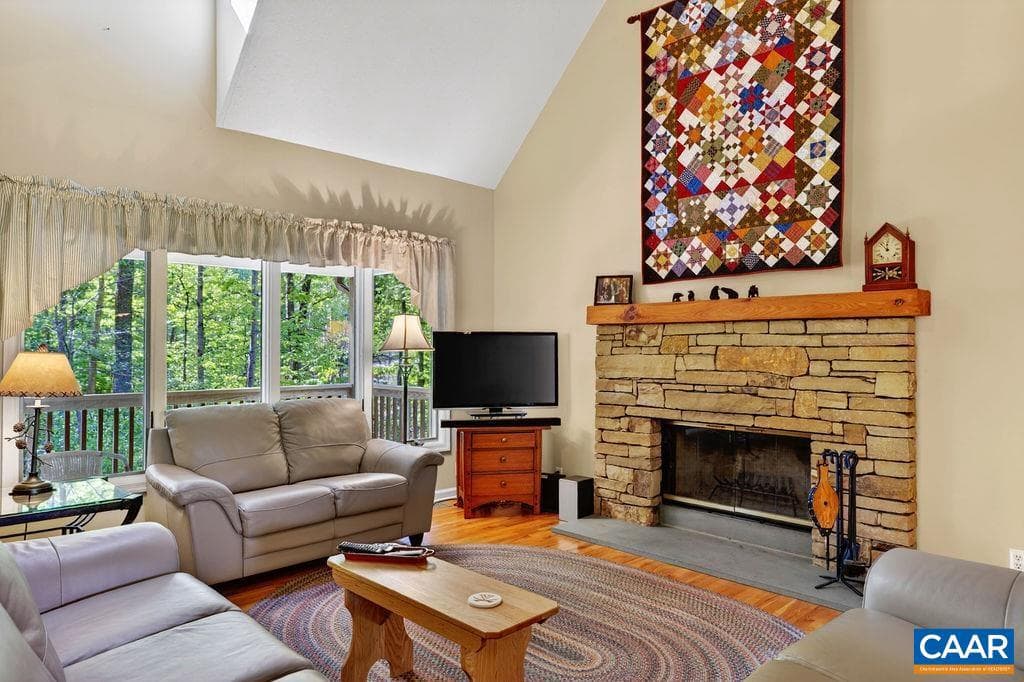 93 Honey Locust Ln photo 12