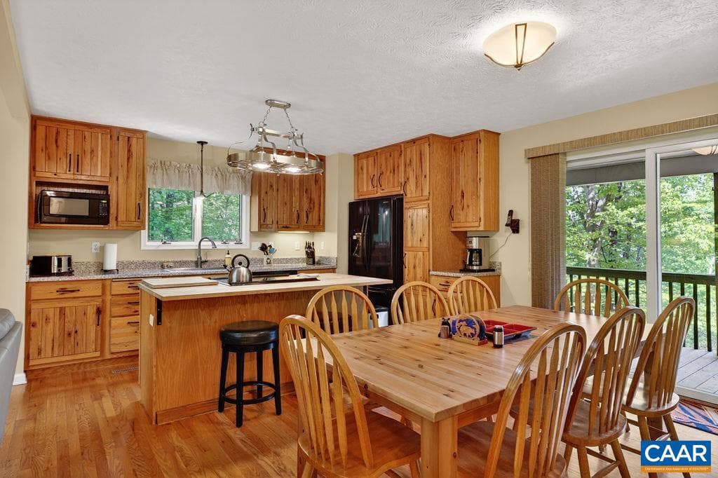 93 Honey Locust Ln photo 14