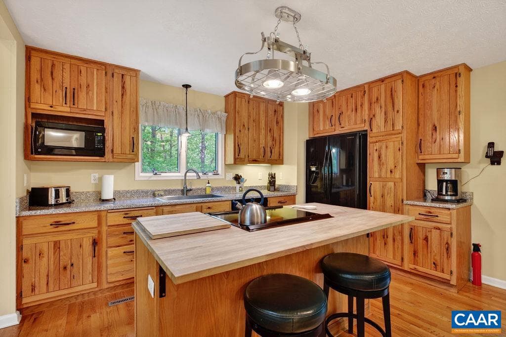 93 Honey Locust Ln photo 17
