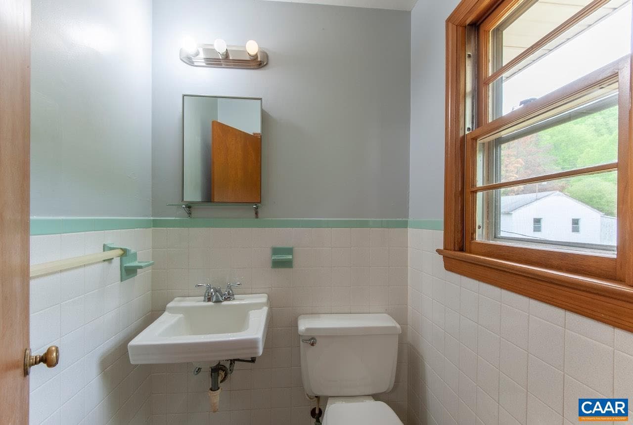 278 Ridge St photo 26