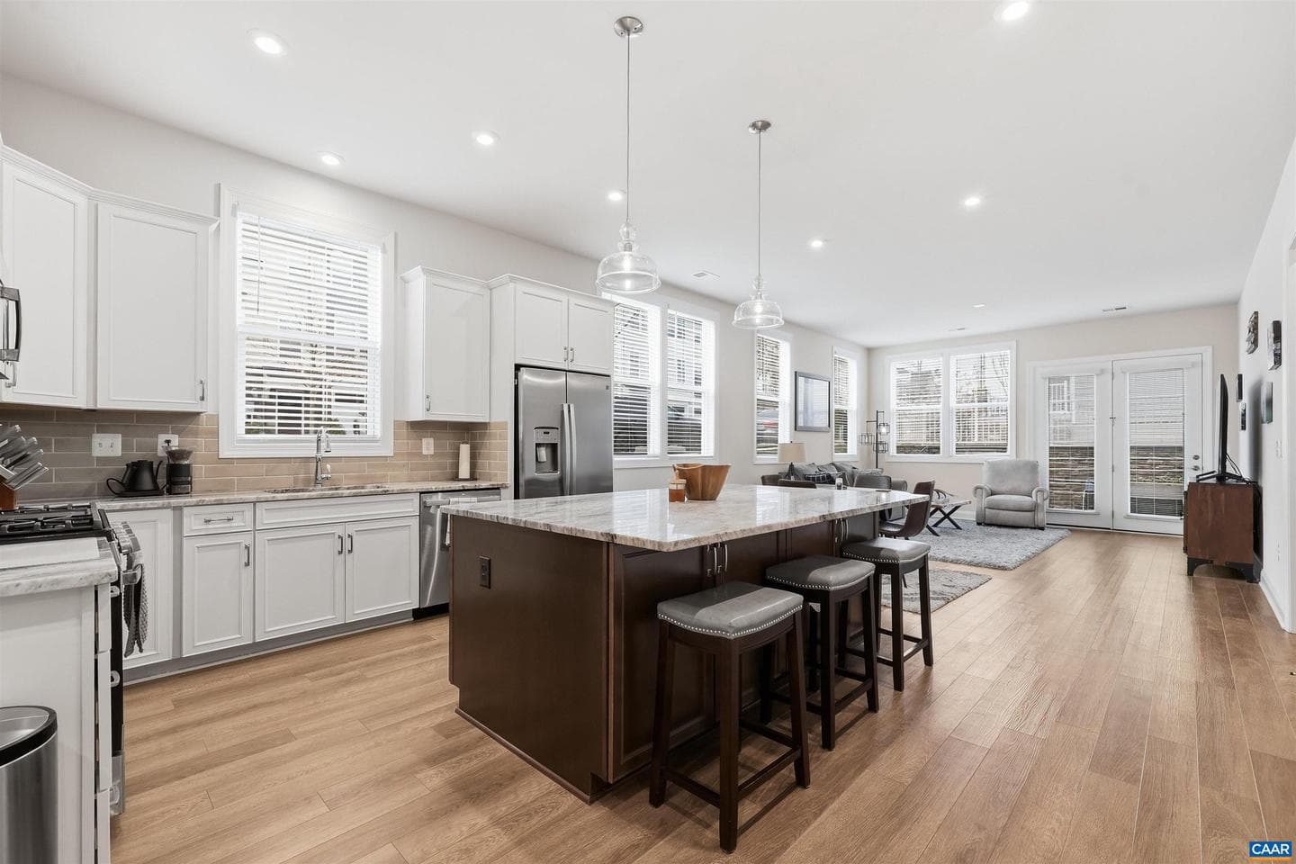 3649 Moffat St photo 11