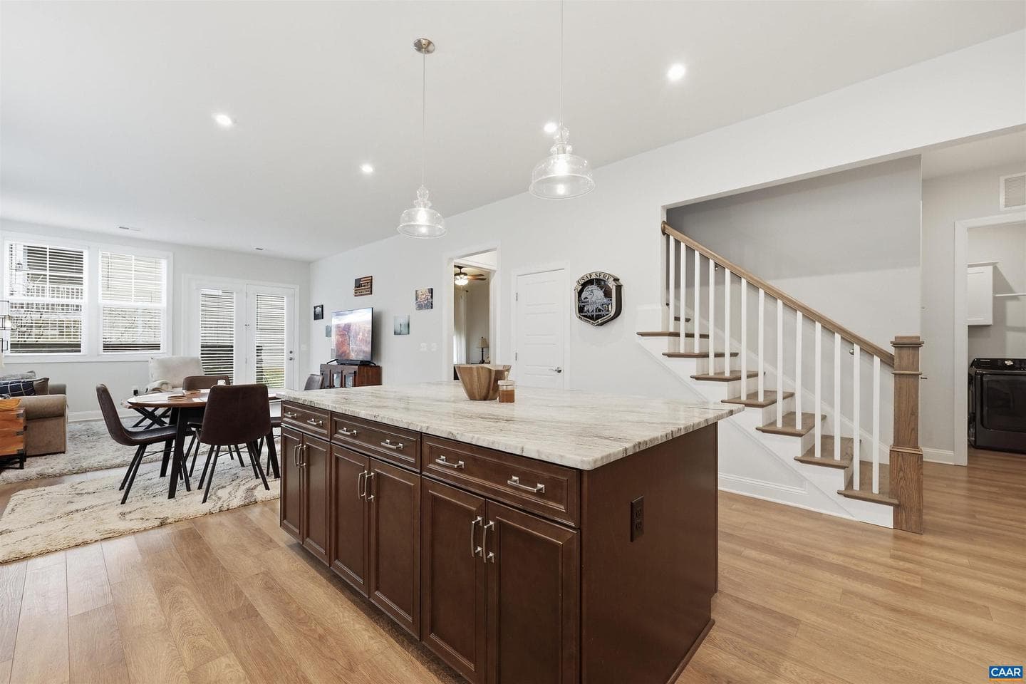 3649 Moffat St photo 12