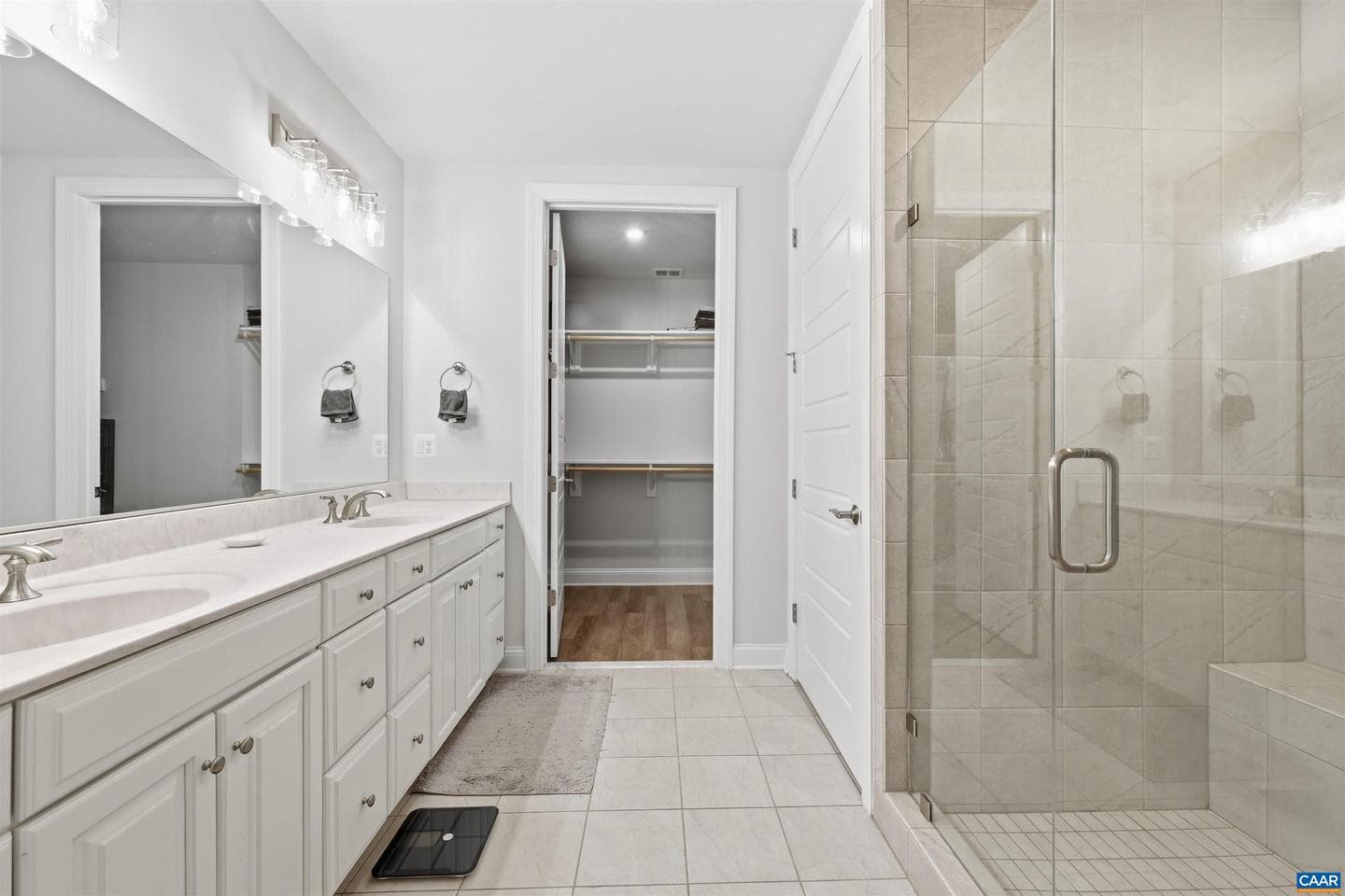 3649 Moffat St photo 18
