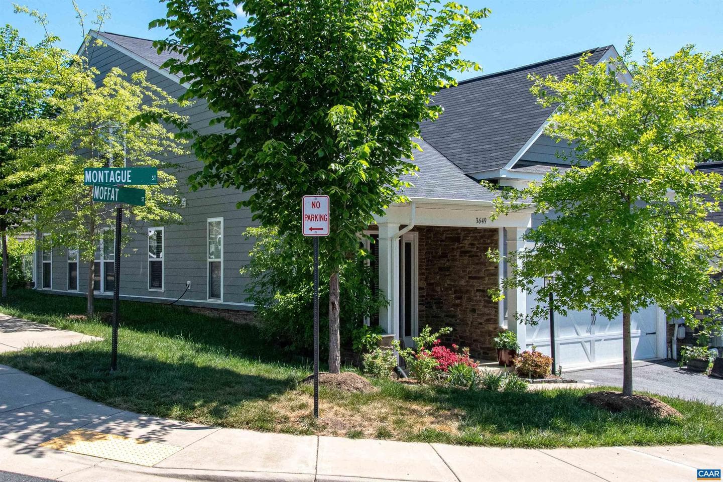 3649 Moffat St photo 2
