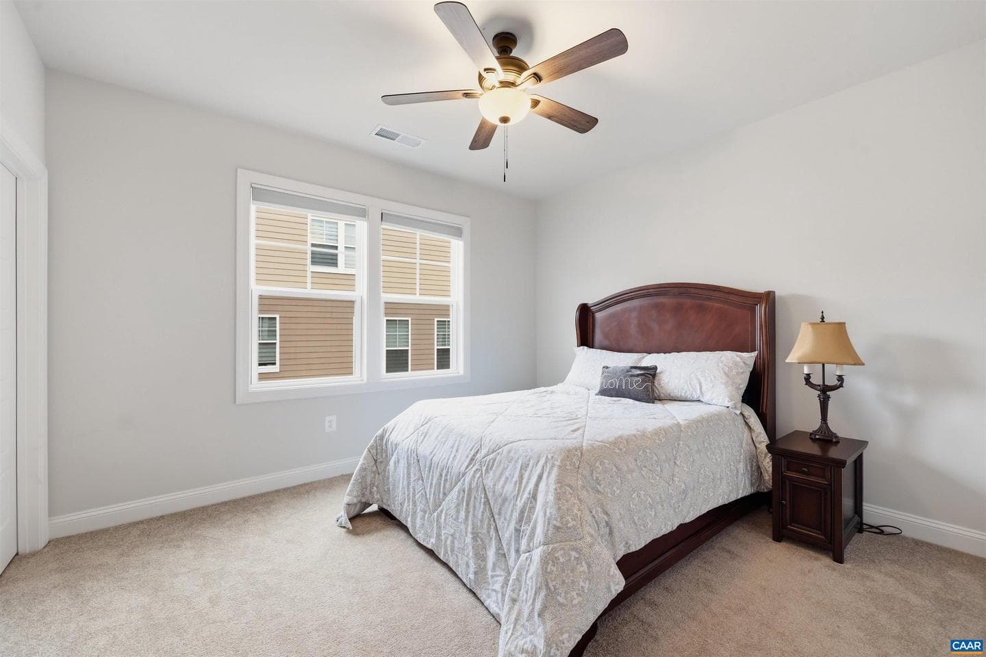 3649 Moffat St photo 23