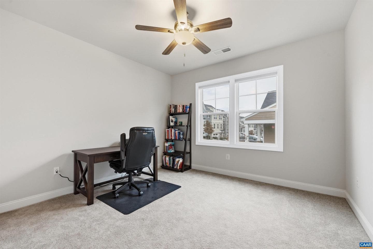 3649 Moffat St photo 24