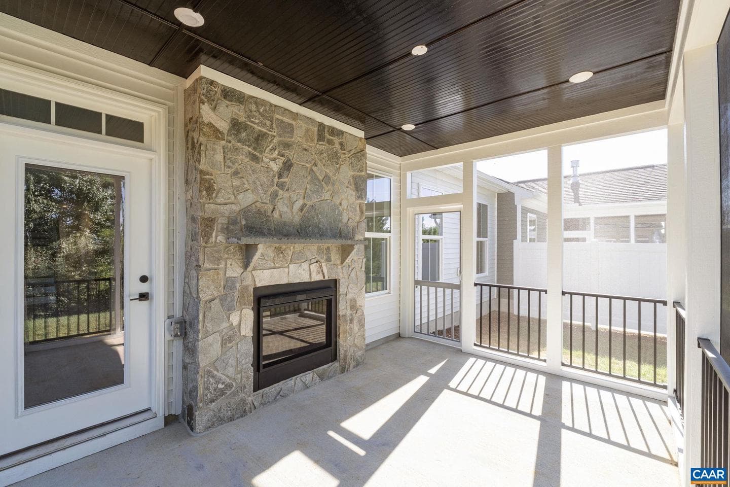 84 Springdale Rd photo 44