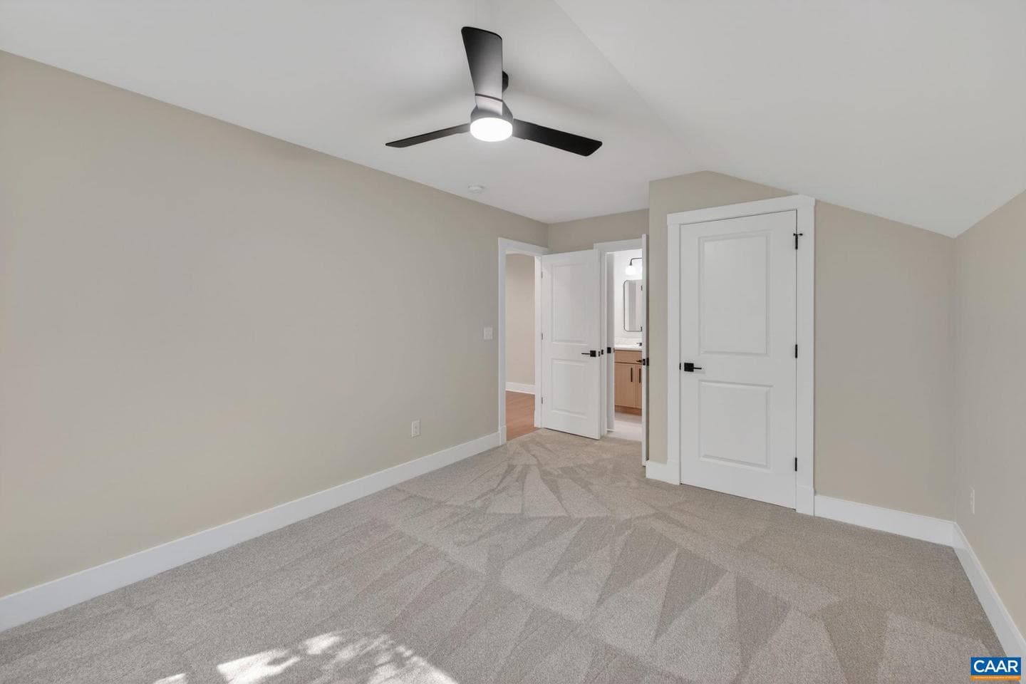 257 Palmer Pl photo 44