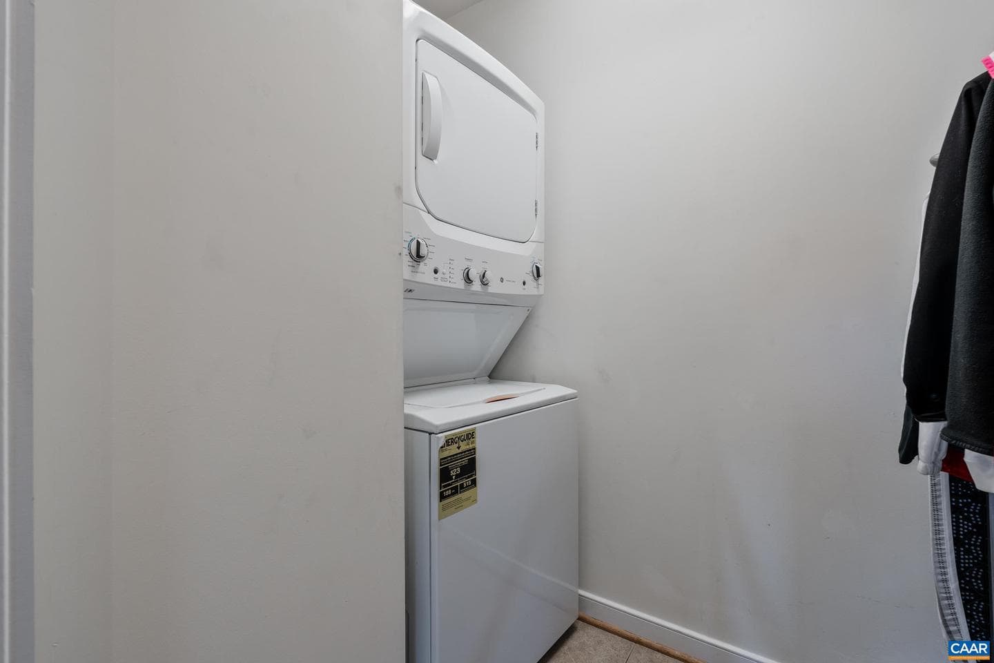 1021 Ridge St photo 30