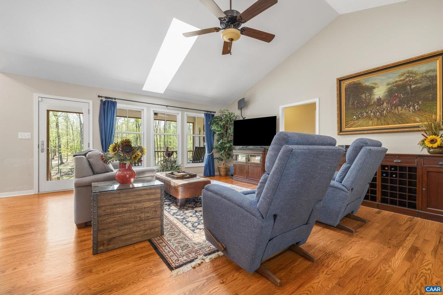 1070 Loving Rd photo 7
