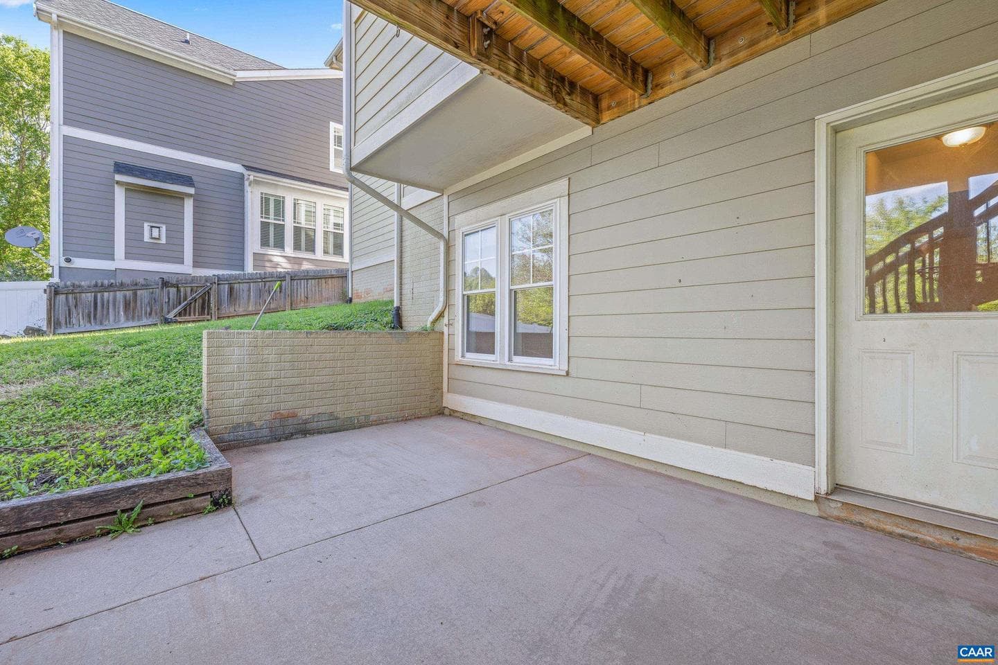 653 Tyree Ln photo 10