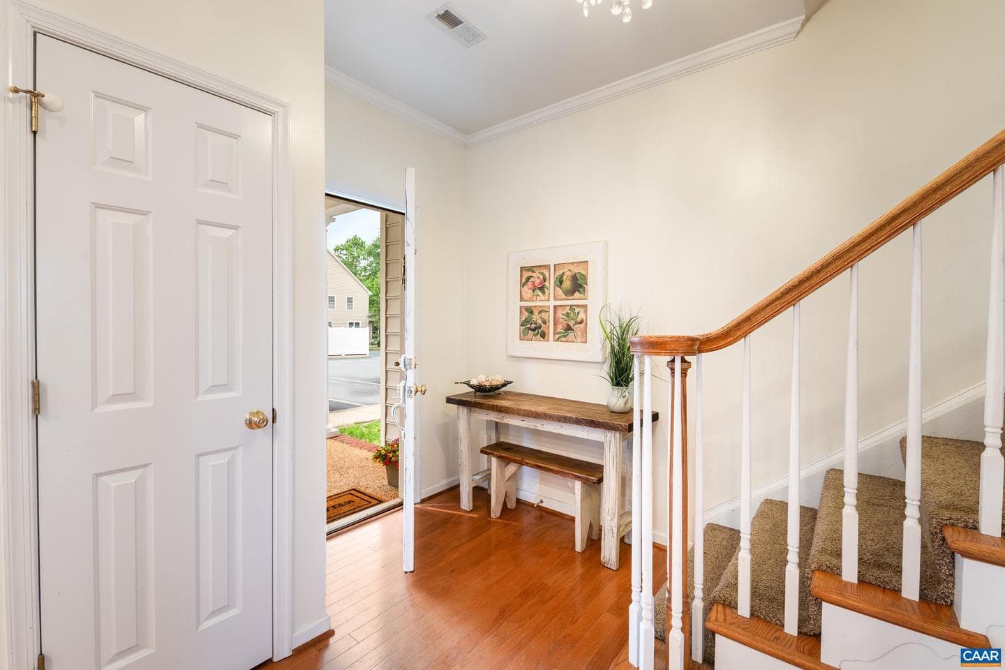 2440 Bargamin Orchard Ln photo 2