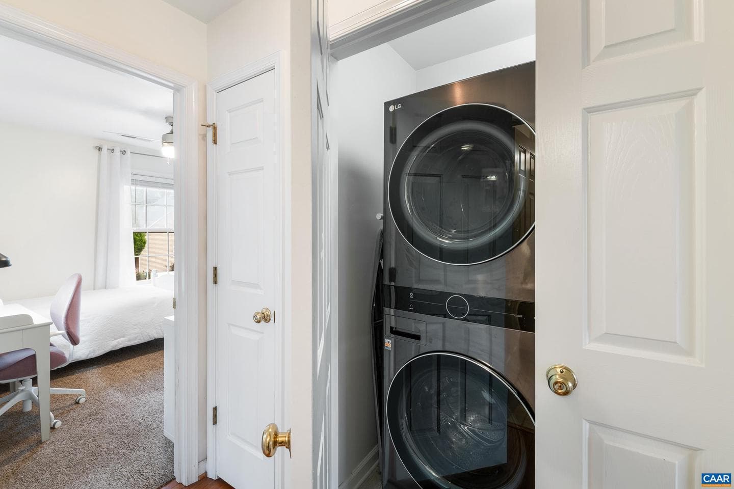 2440 Bargamin Orchard Ln photo 32