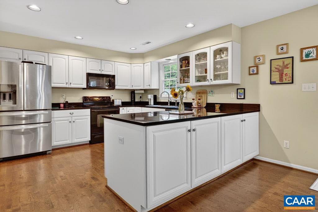 1300 West Leigh Dr photo 15