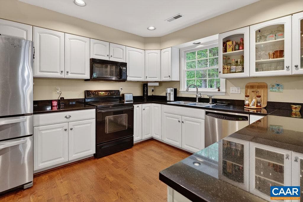 1300 West Leigh Dr photo 16
