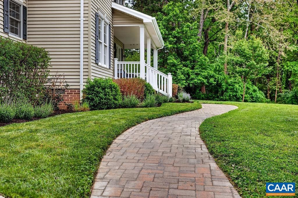 1300 West Leigh Dr photo 3