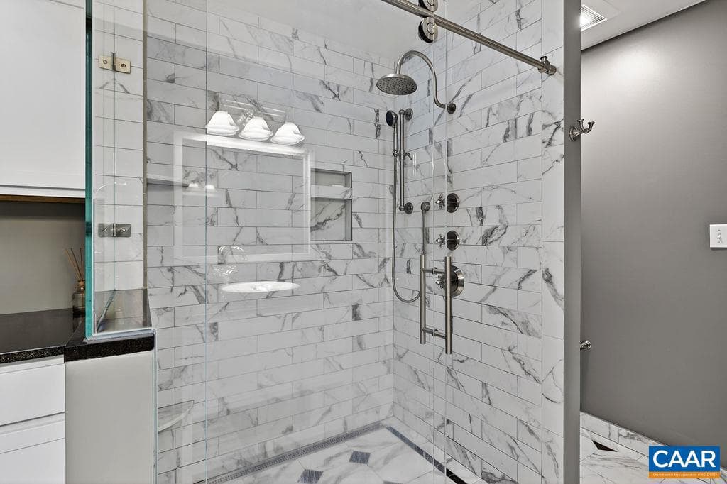 1300 West Leigh Dr photo 33