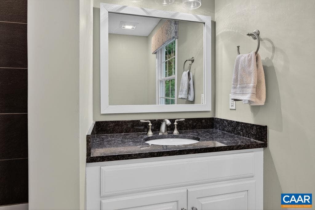 1300 West Leigh Dr photo 38