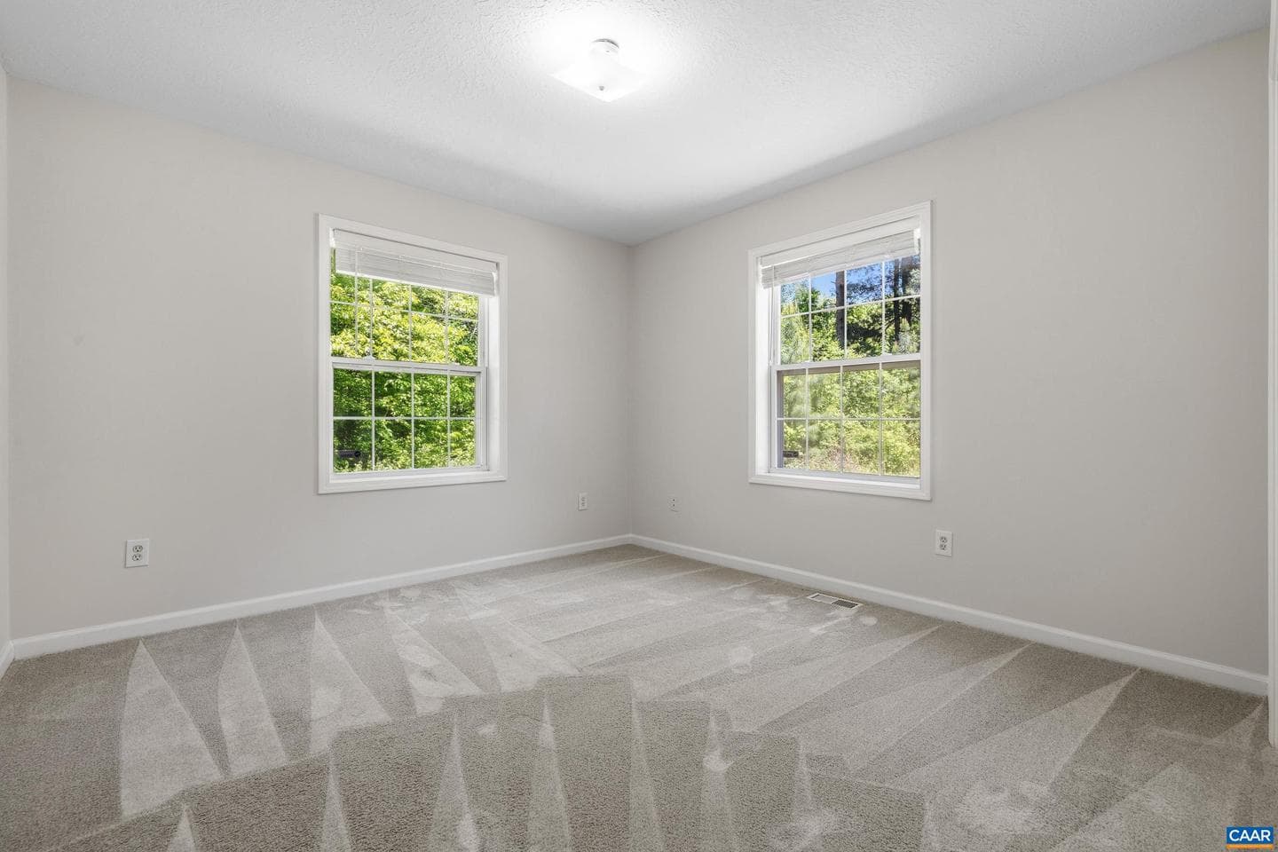 82 Davis Ln photo 7