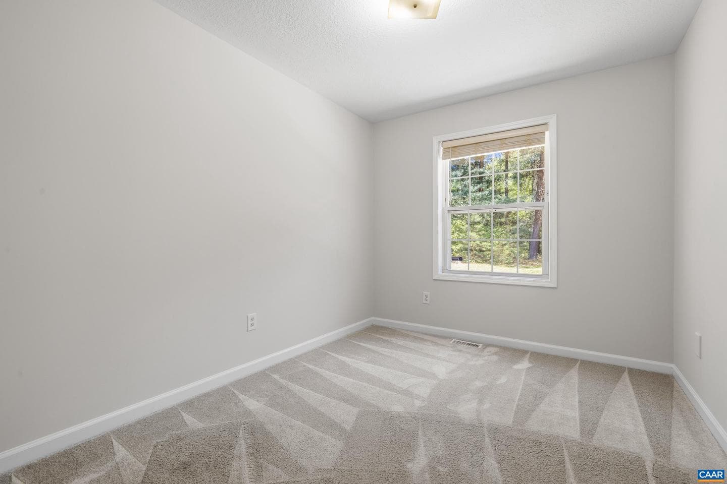 82 Davis Ln photo 8