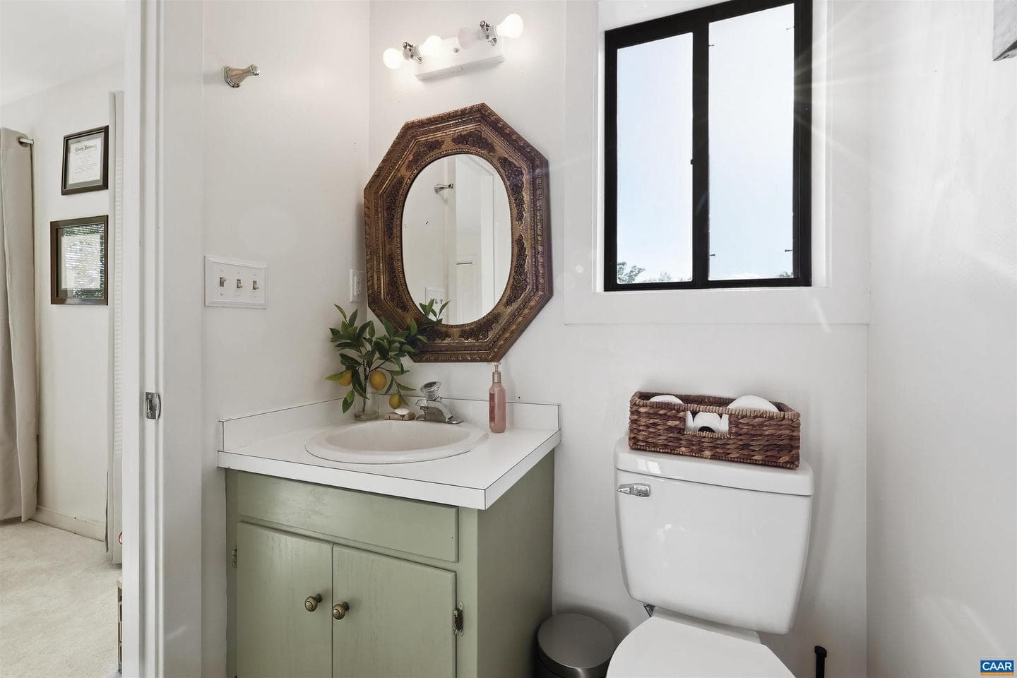 1241 Chatham Rdg photo 18