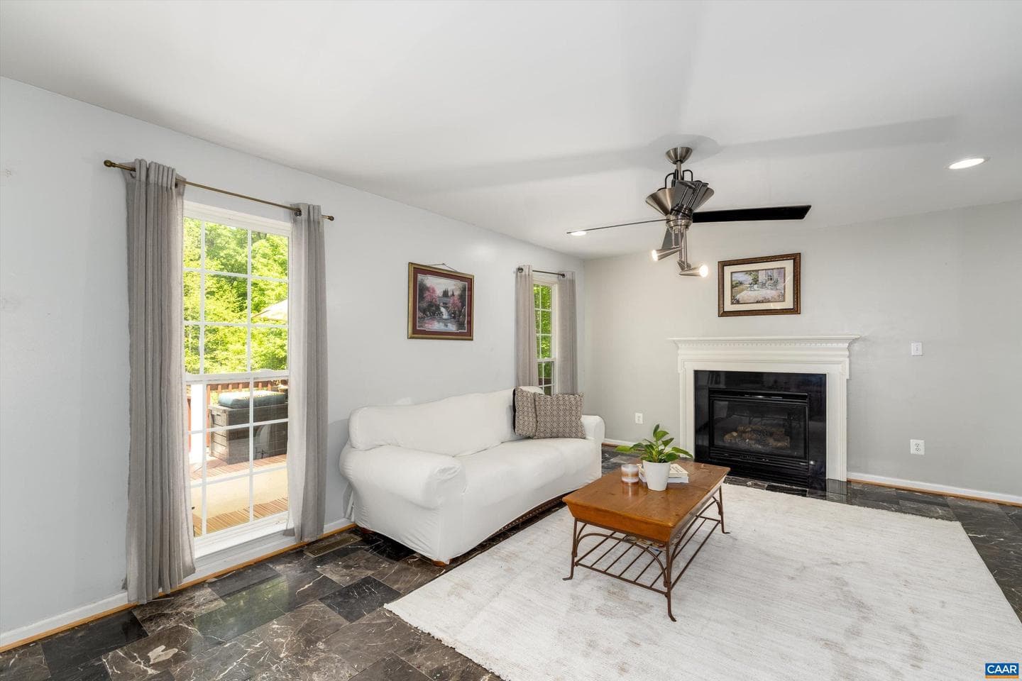 419 Carter Ln photo 17