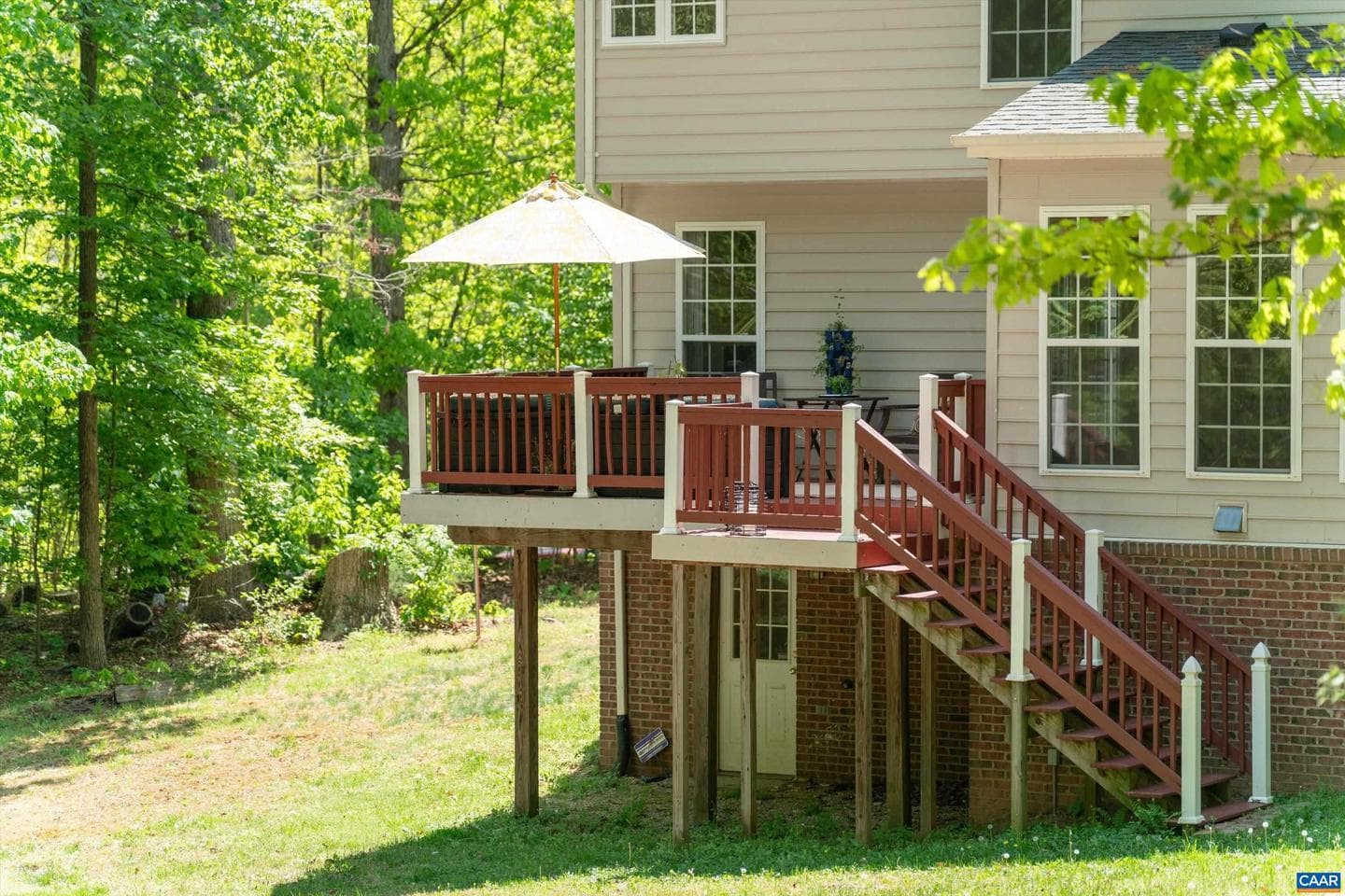 419 Carter Ln photo 23