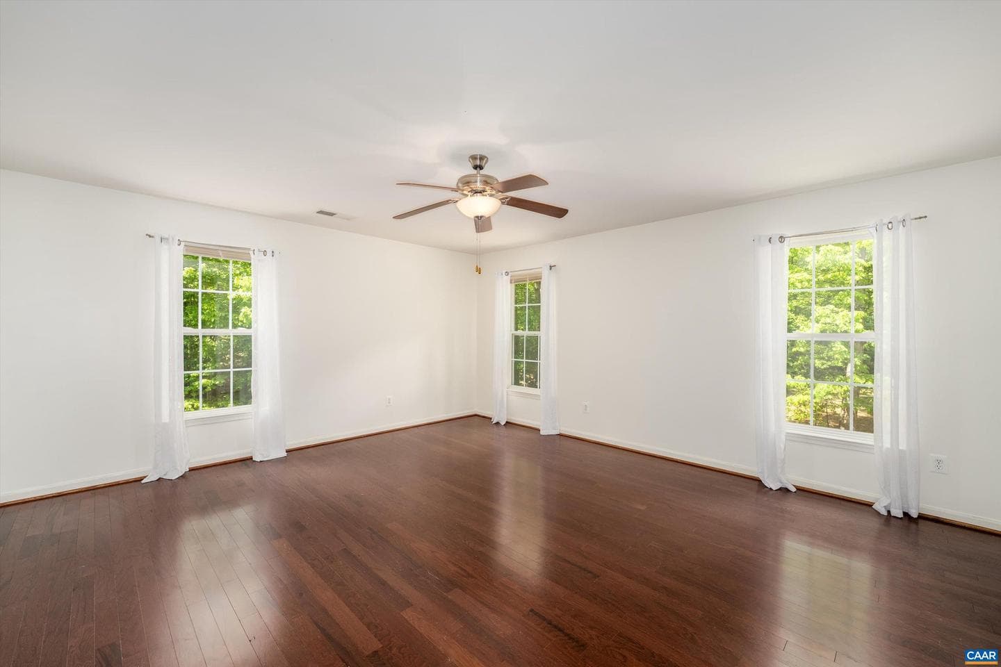 419 Carter Ln photo 32
