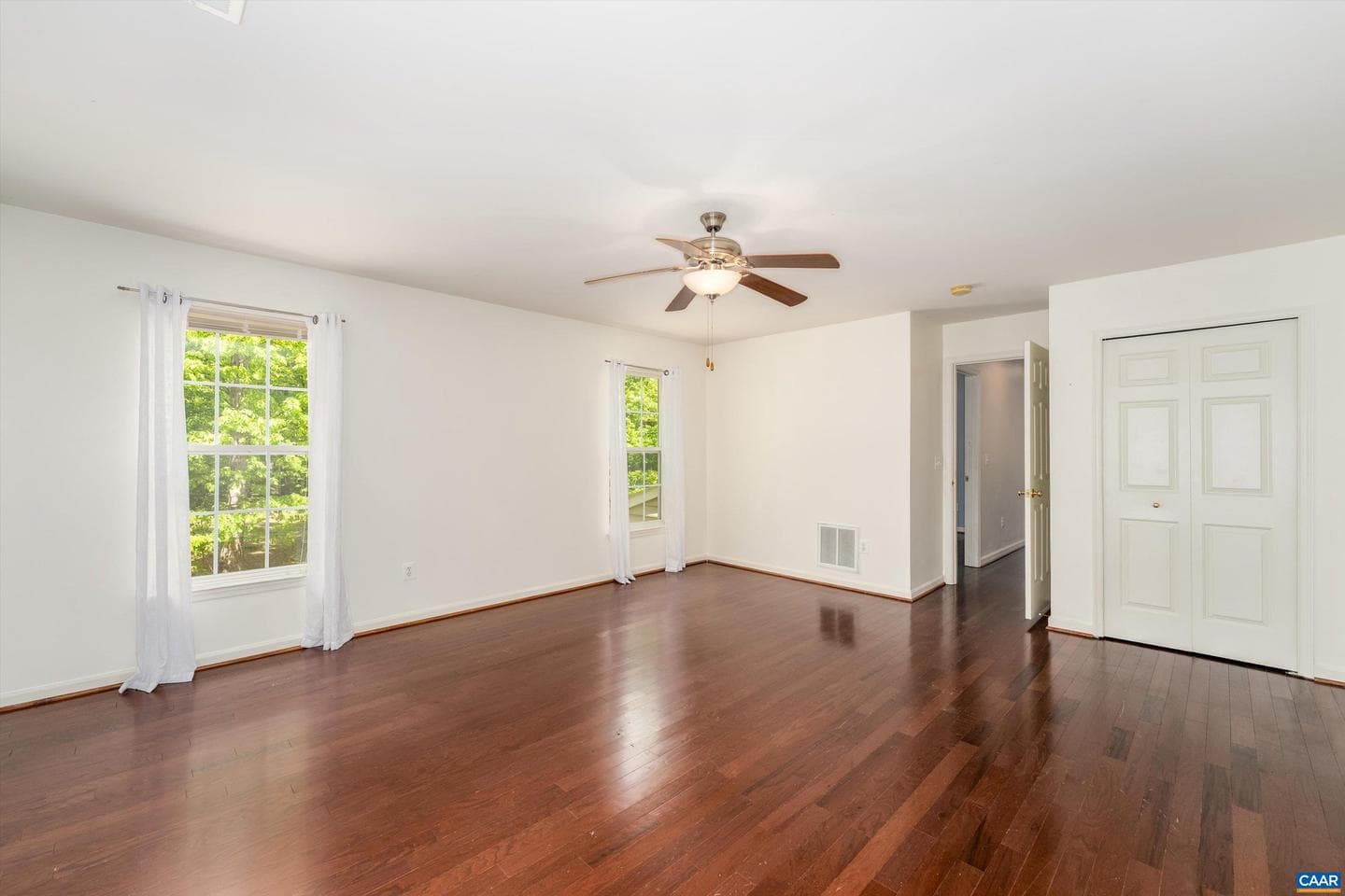419 Carter Ln photo 33