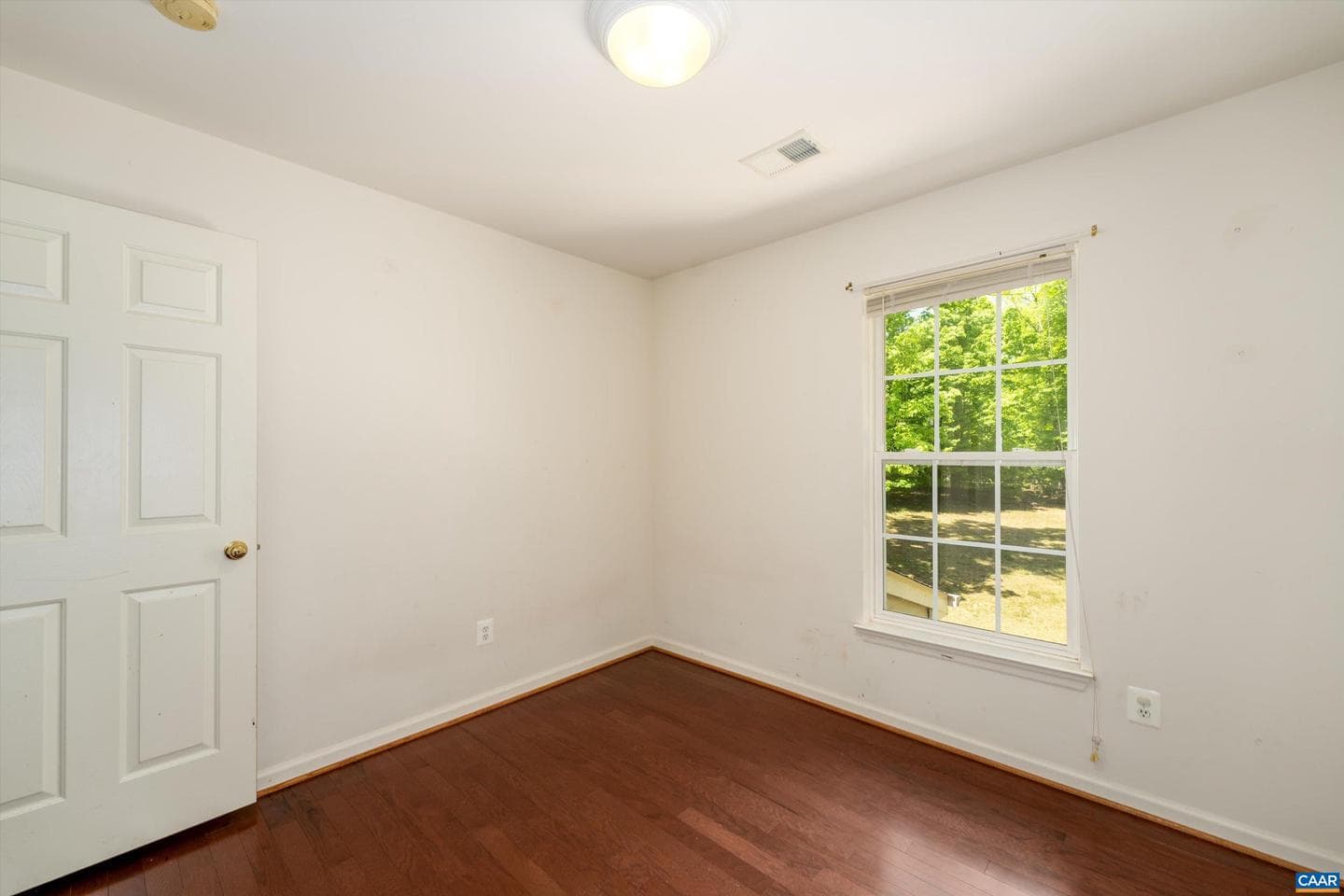 419 Carter Ln photo 37