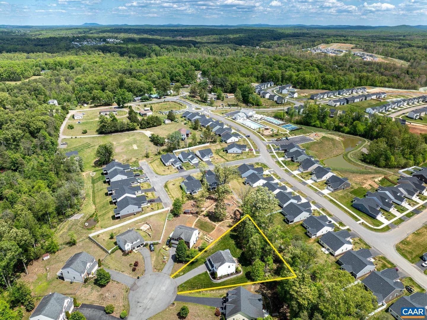 44 Flintstone Ct photo 11