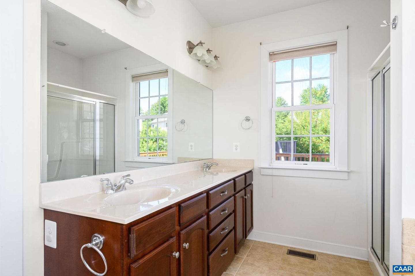 188 Brookwood Dr photo 11