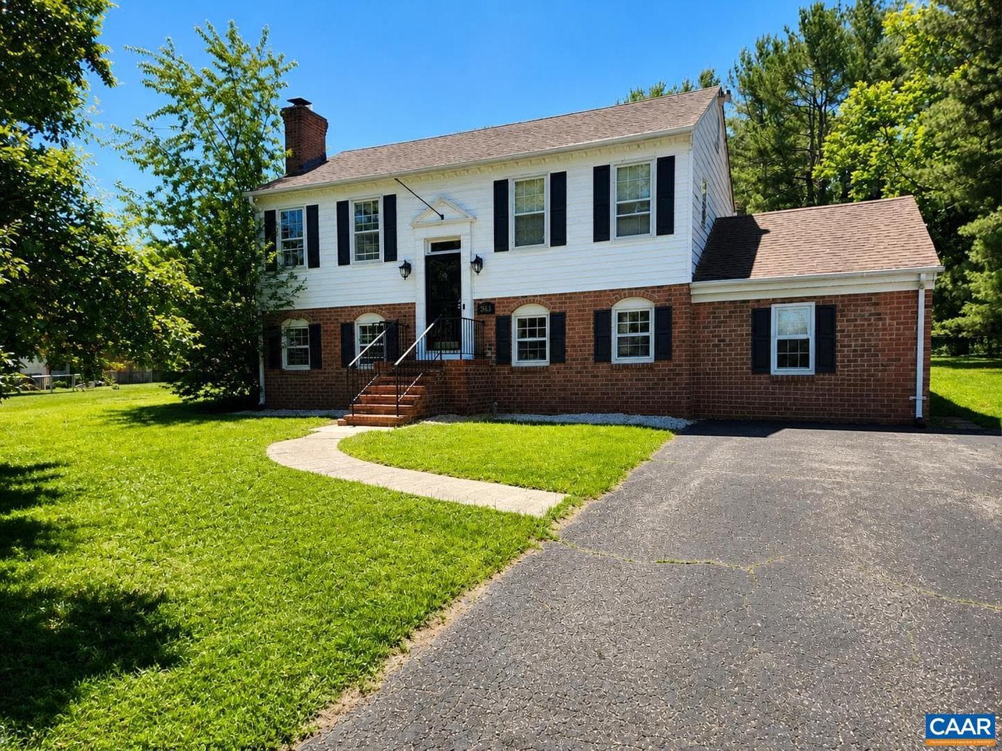 151 Lancaster Dr